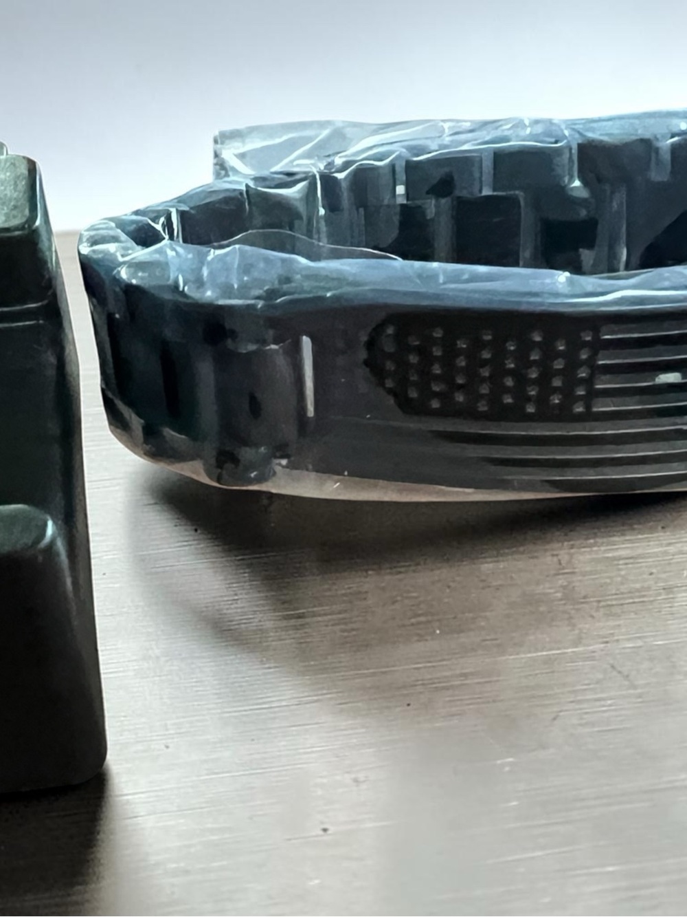 Vuleto American Flag Wide Cuff Bracelet – Black/Gunmetal Fashion Jewelry